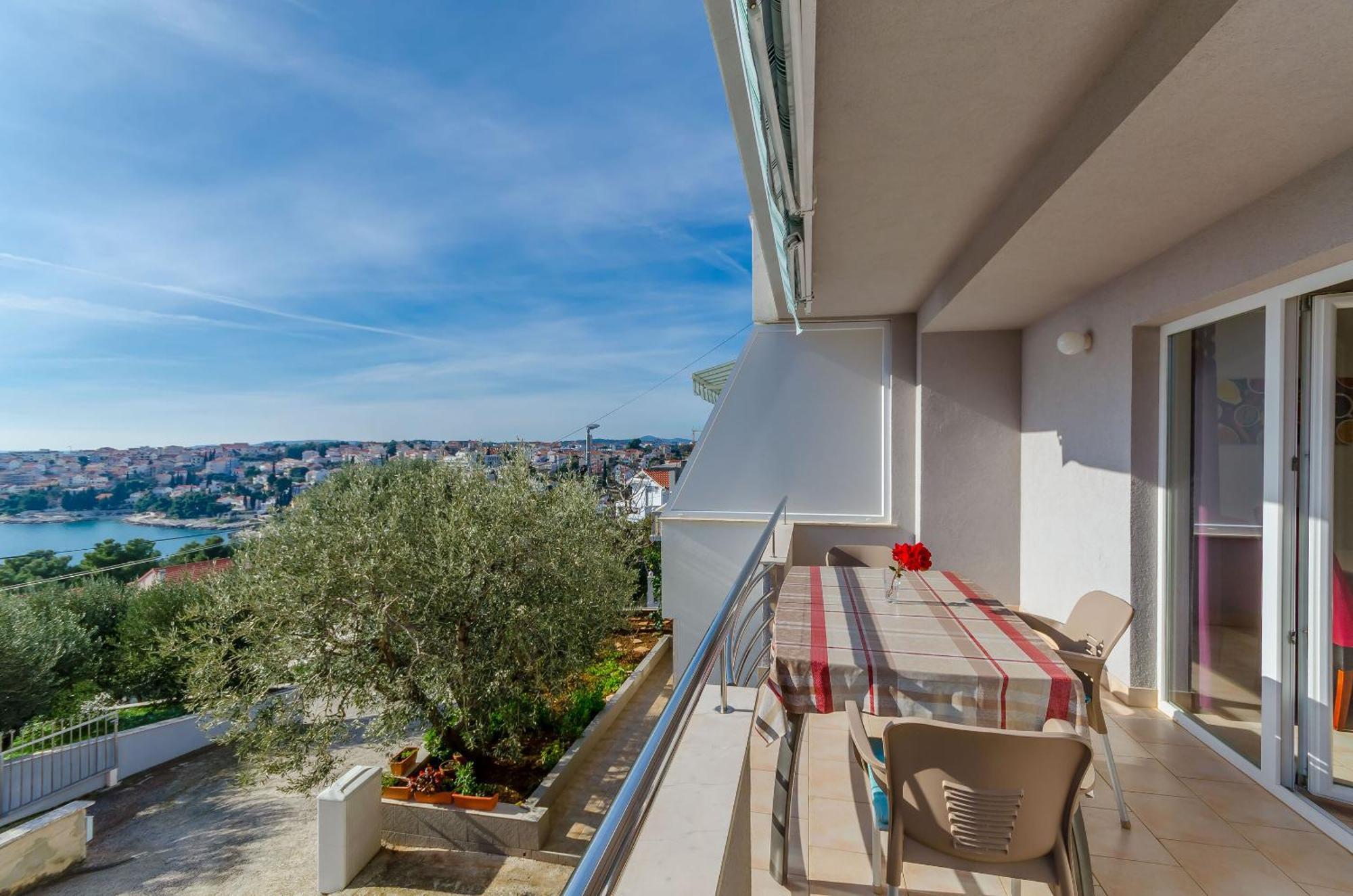 Apartments Modric Trogir Exterior photo